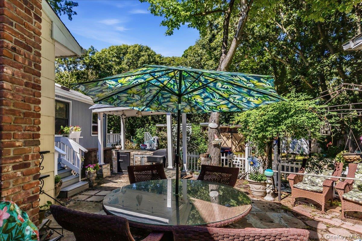 Single Family Linden Avenue Suffolk County, NY 11754, MLS-1043258-26