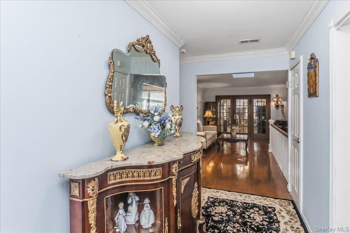 Single Family Linden Avenue Suffolk County, NY 11754, MLS-1043258-3