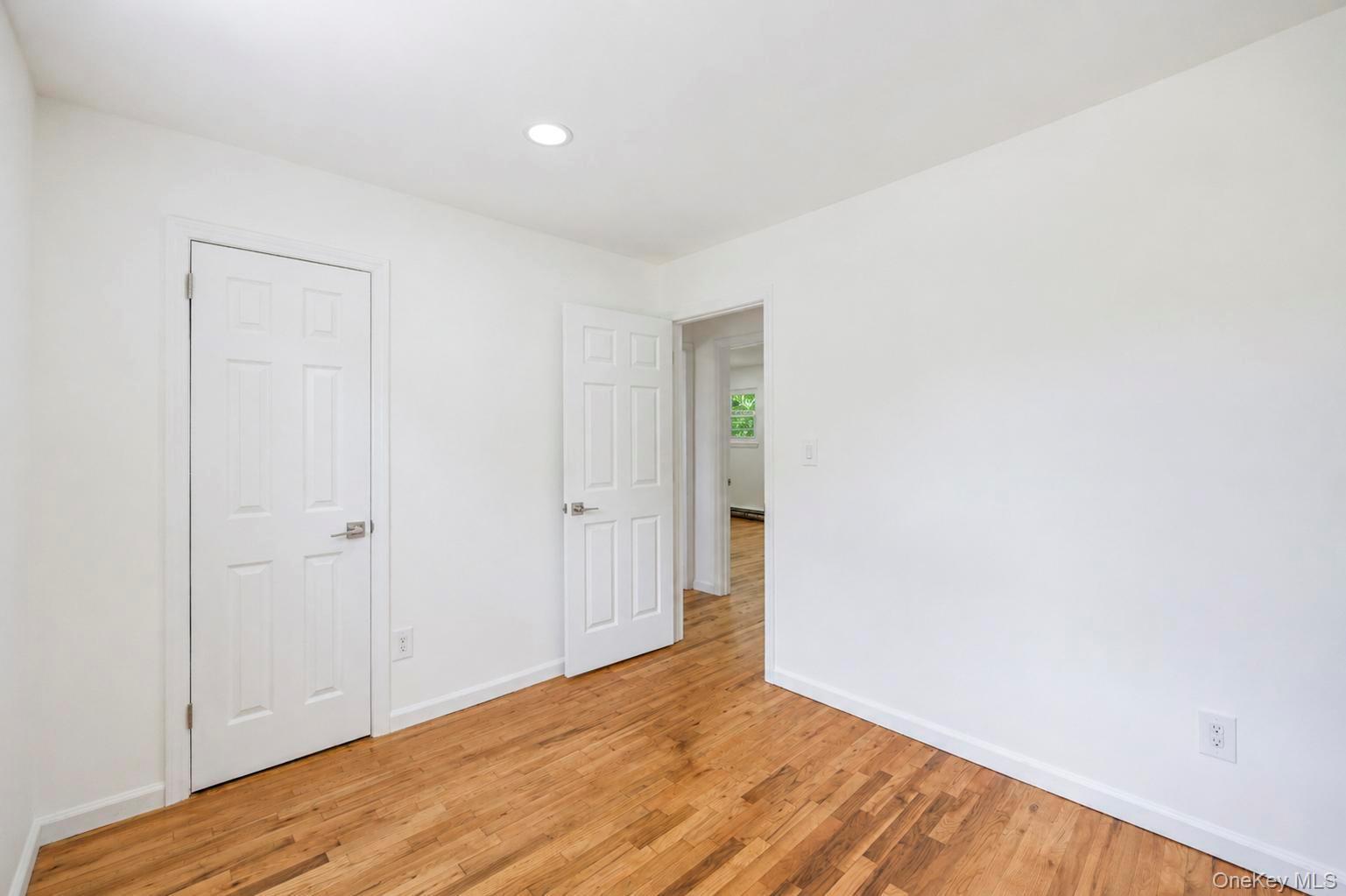 Single Family Robbins Street Suffolk County, NY 11757, MLS-1043269-18