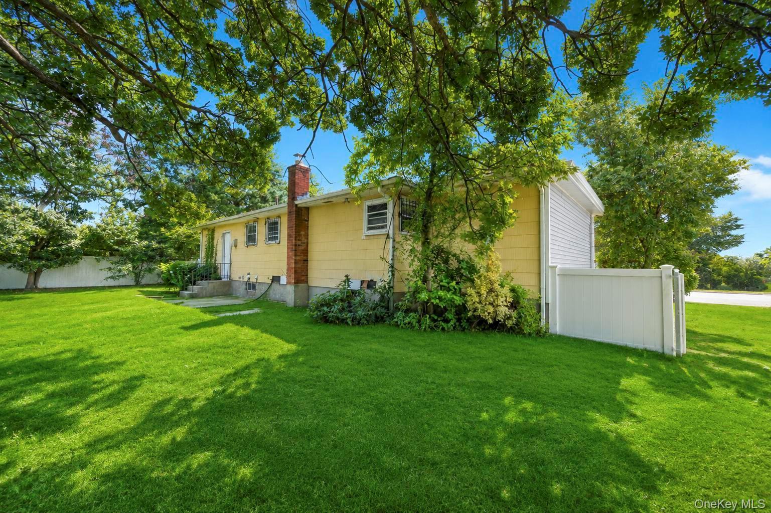 Single Family Robbins Street Suffolk County, NY 11757, MLS-1043269-6