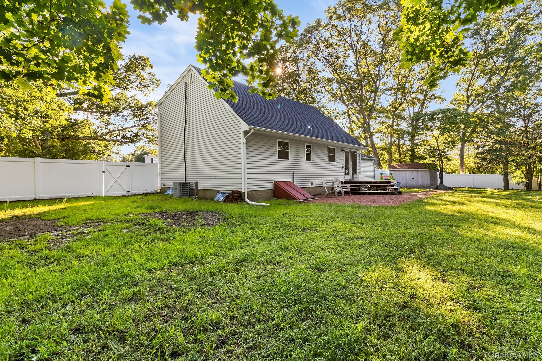Single Family Pauls Path  Suffolk County, NY 11727, MLS-1043272-28