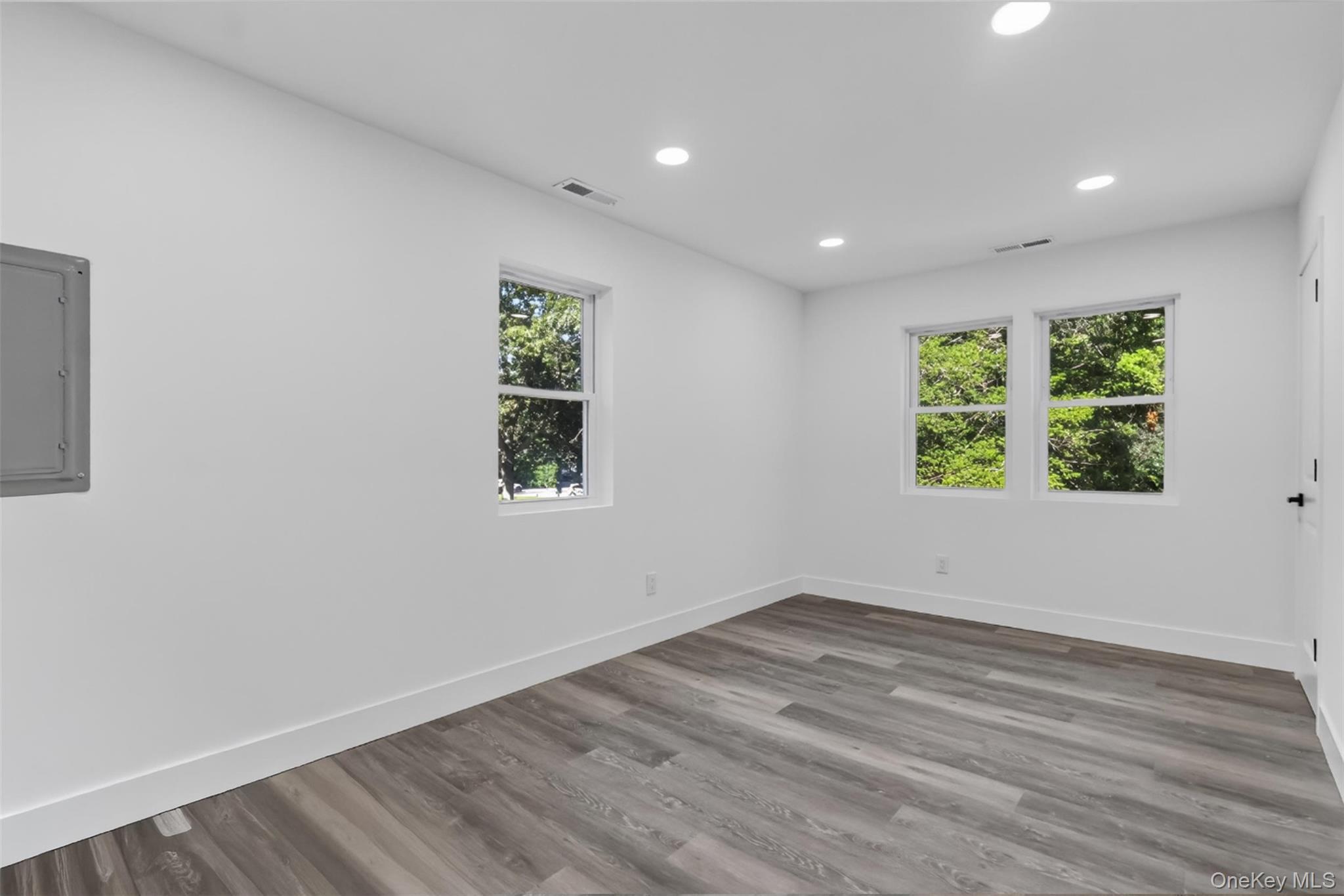 Single Family Floyd Road  Suffolk County, NY 11967, MLS-1043284-12