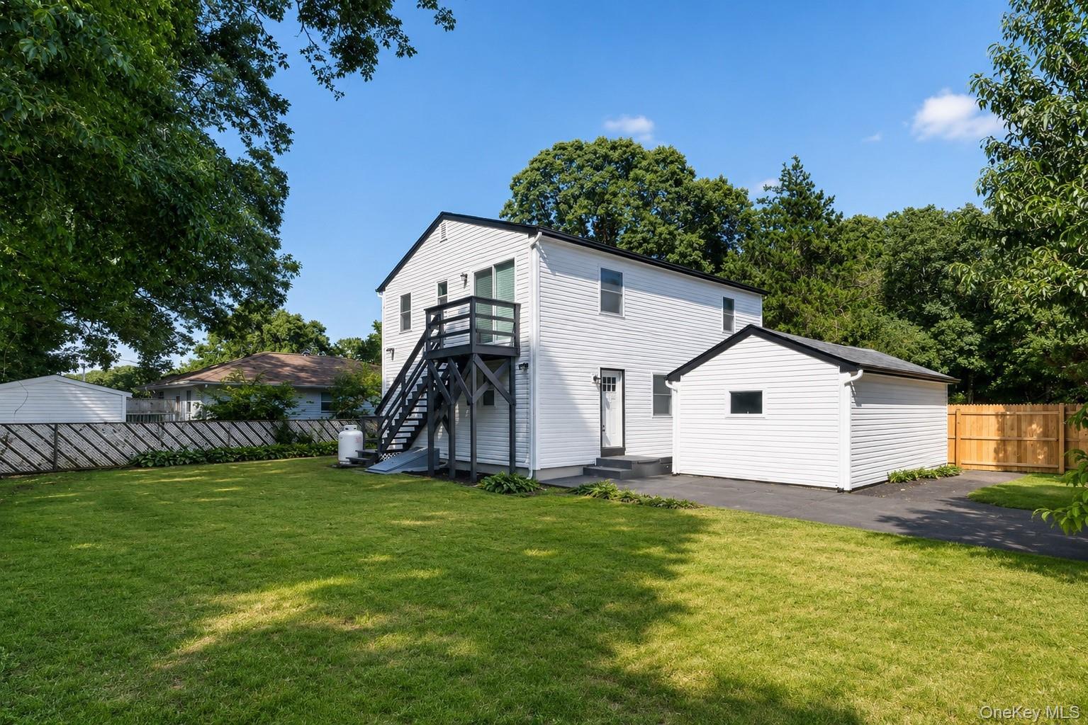 Single Family Floyd Road  Suffolk County, NY 11967, MLS-1043284-5