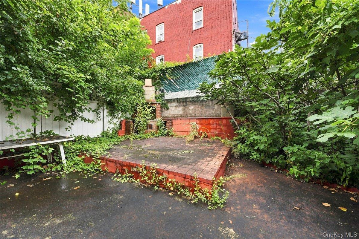 Single Family E 233rd Street Bronx, NY 10466, MLS-1043298-26