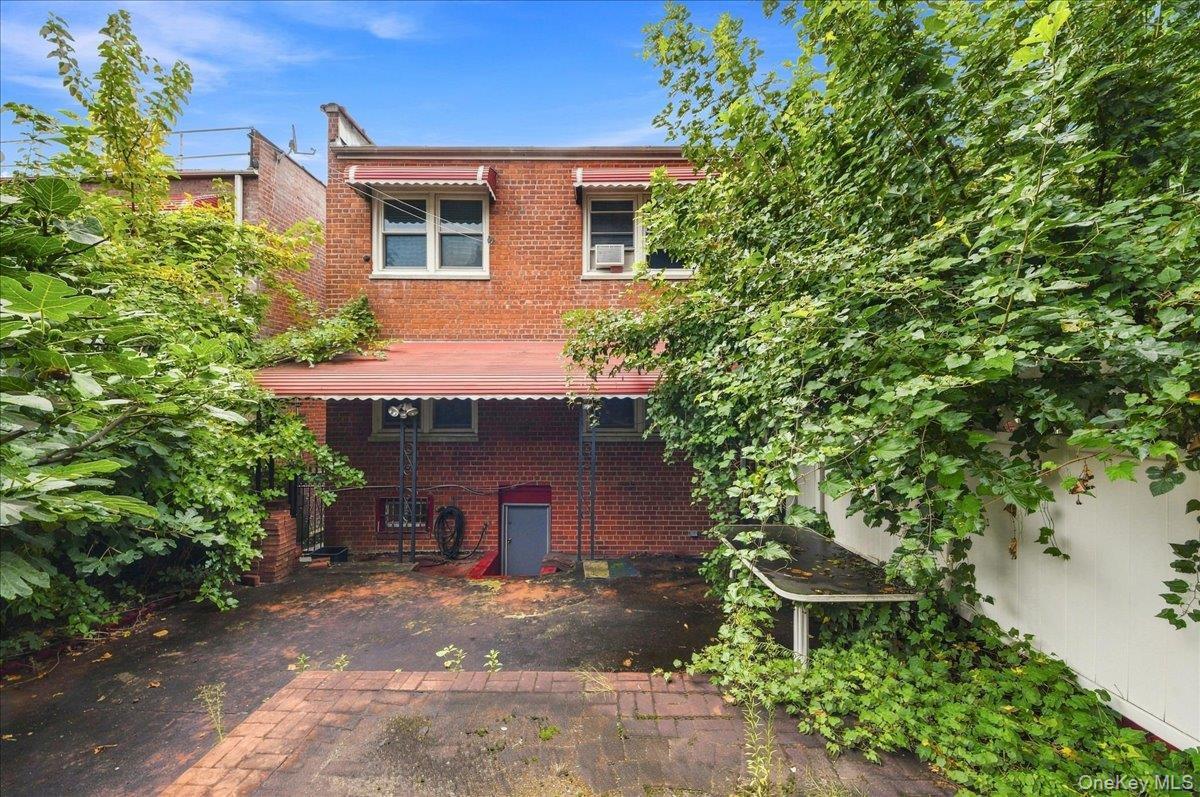 Single Family E 233rd Street Bronx, NY 10466, MLS-1043298-27