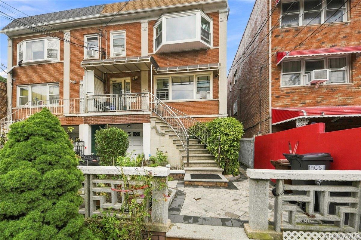 Single Family E 233rd Street Bronx, NY 10466, MLS-1043298-3