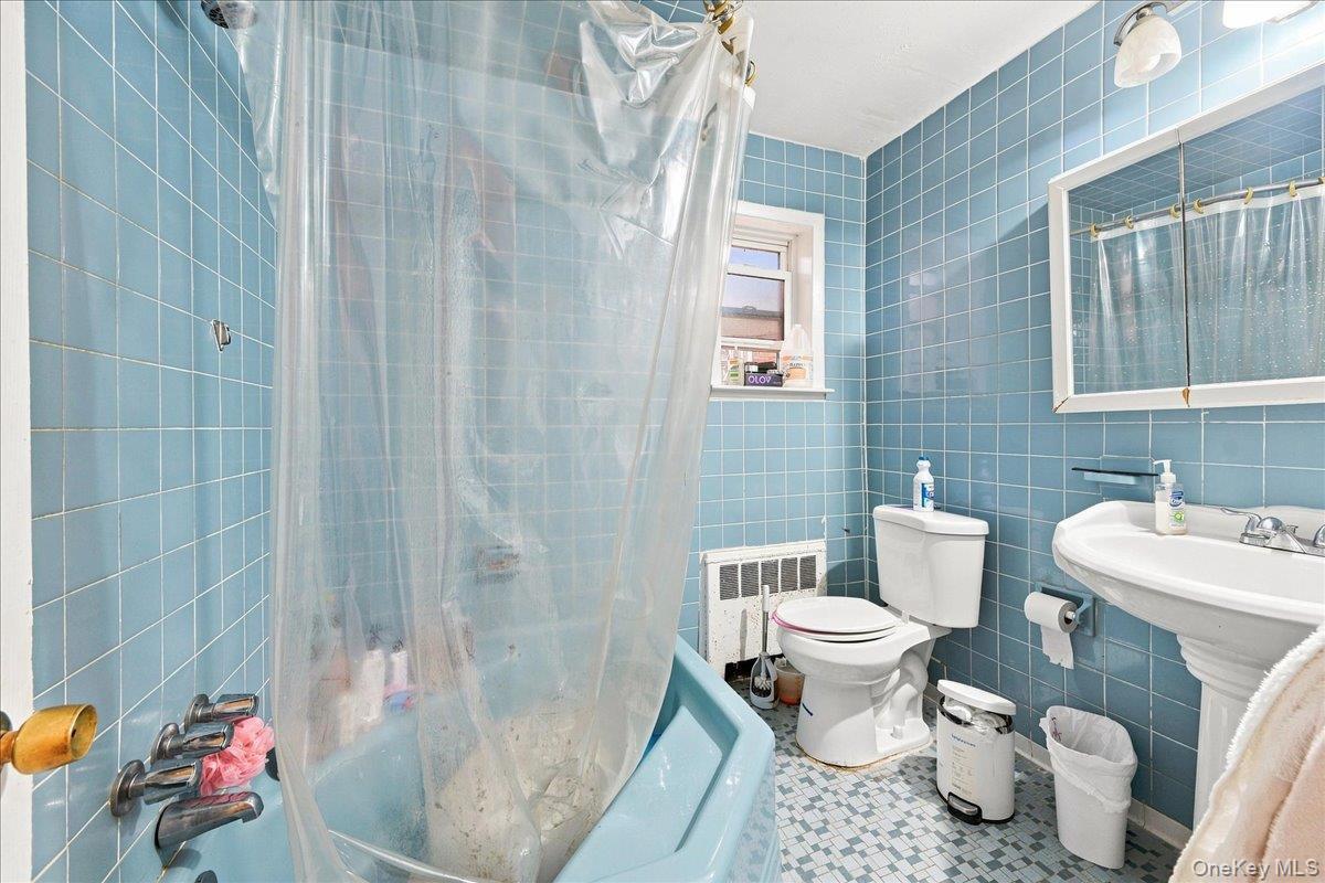 Single Family E 233rd Street Bronx, NY 10466, MLS-1043298-6