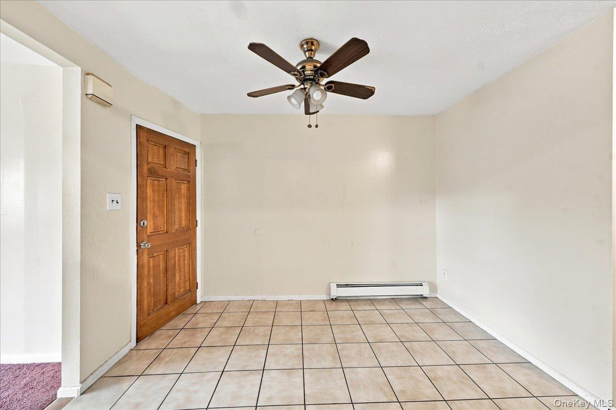 Single Family E 233rd Street Bronx, NY 10466, MLS-1043298-9