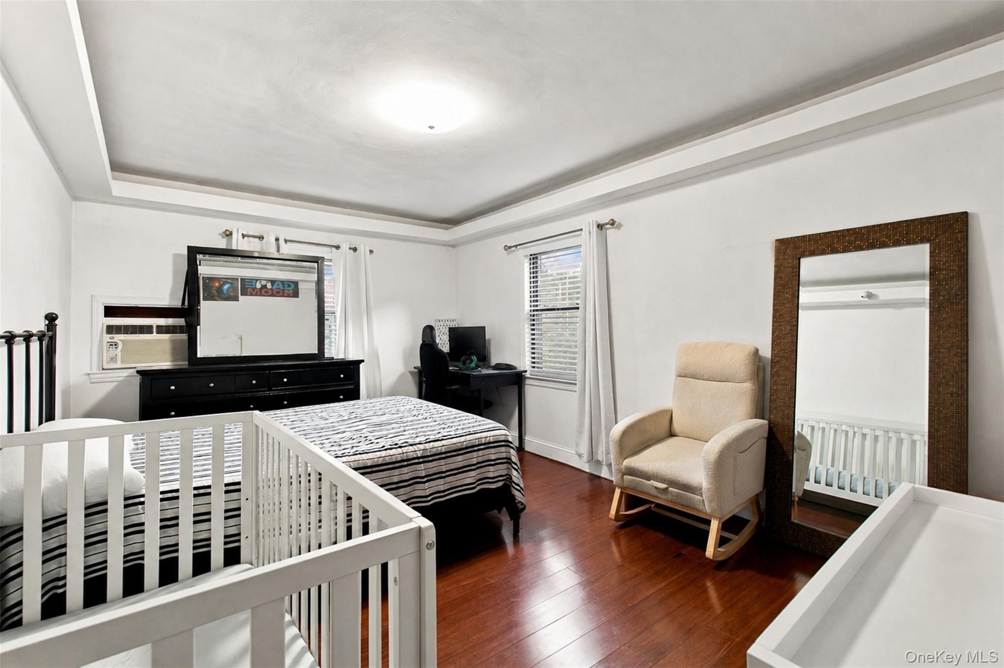 Single Family Laconia Avenue  Bronx, NY 10469, MLS-1043313-11