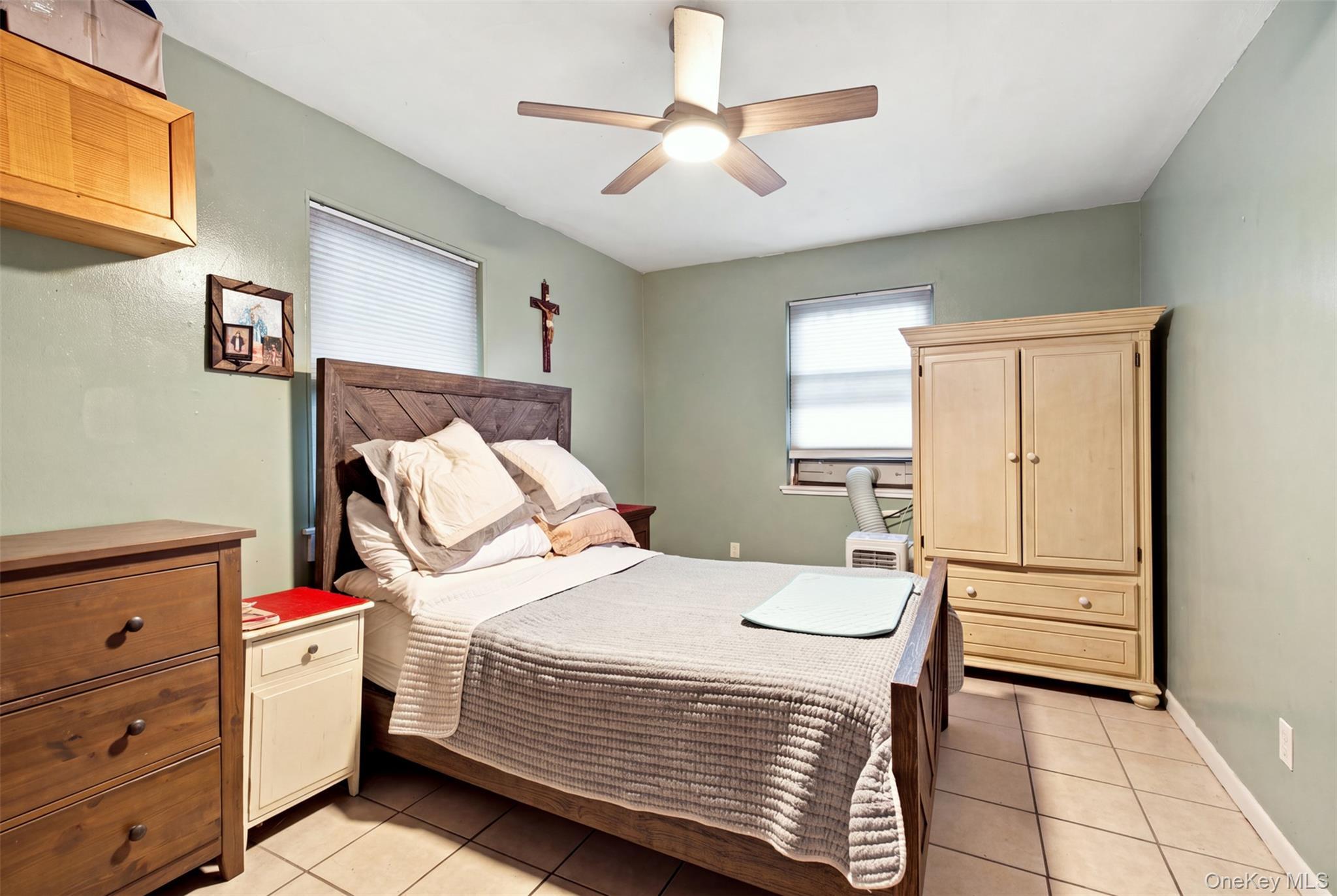 Single Family Laconia Avenue  Bronx, NY 10469, MLS-1043313-20