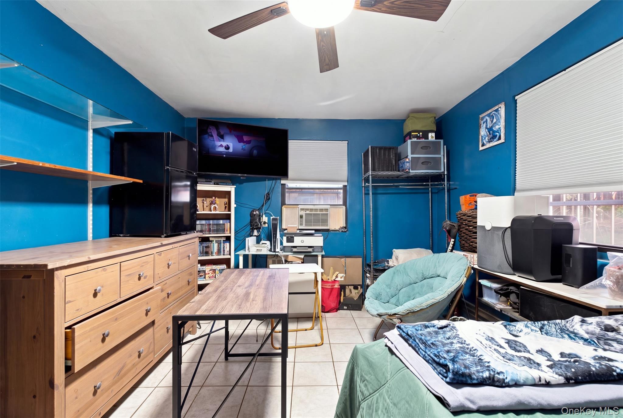 Single Family Laconia Avenue  Bronx, NY 10469, MLS-1043313-21