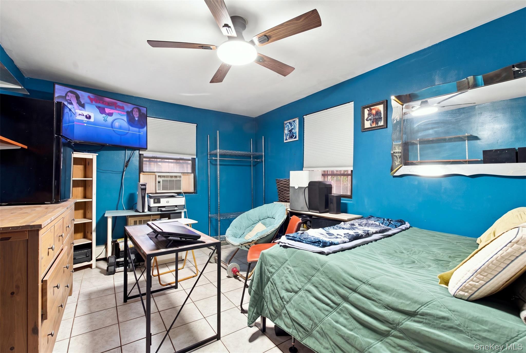 Single Family Laconia Avenue  Bronx, NY 10469, MLS-1043313-22