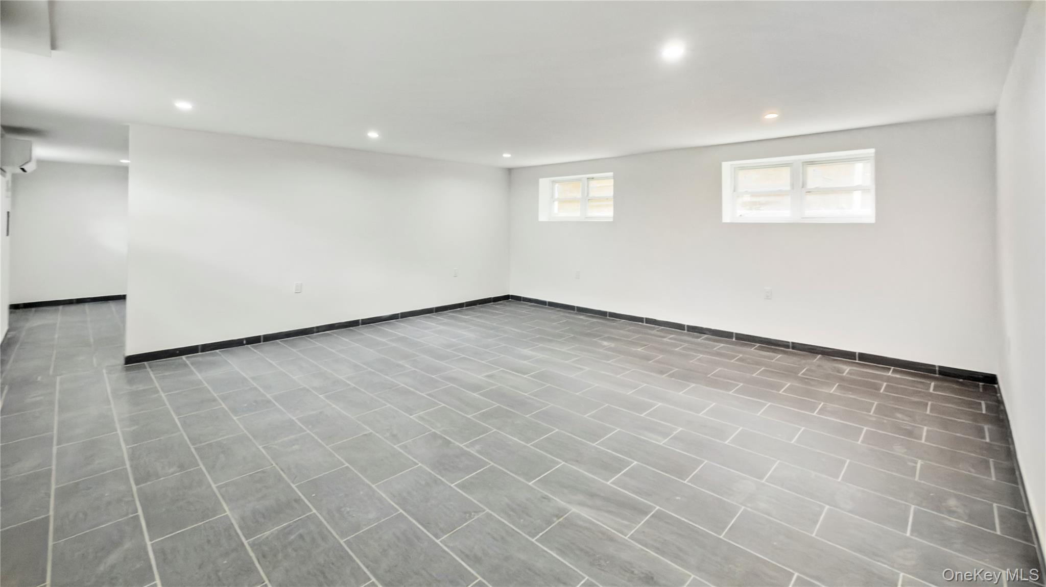 Single Family E 93rd Street  Brooklyn, NY 11236, MLS-1043323-20