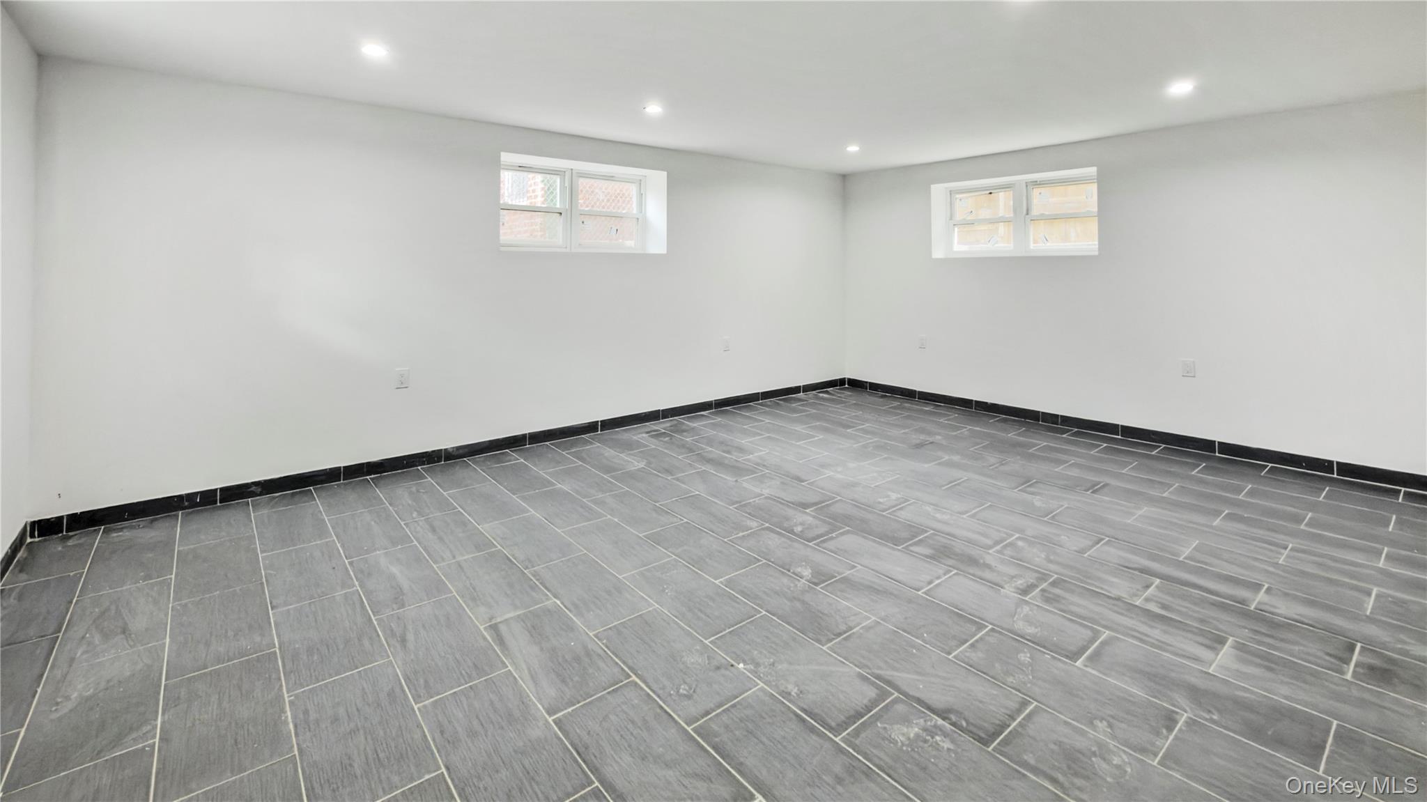 Single Family E 93rd Street  Brooklyn, NY 11236, MLS-1043323-22