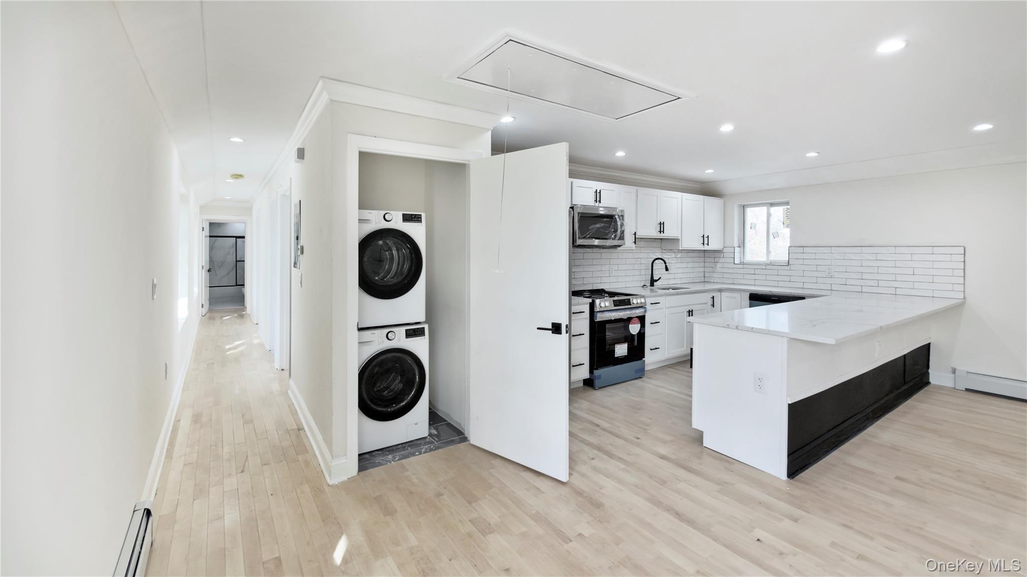 Single Family E 93rd Street  Brooklyn, NY 11236, MLS-1043323-27