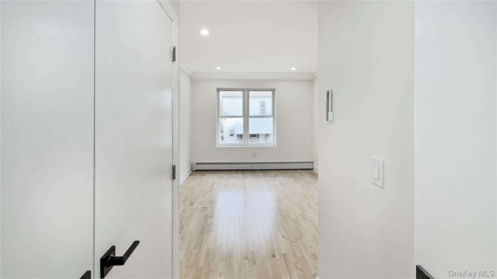 Single Family E 93rd Street  Brooklyn, NY 11236, MLS-1043323-33