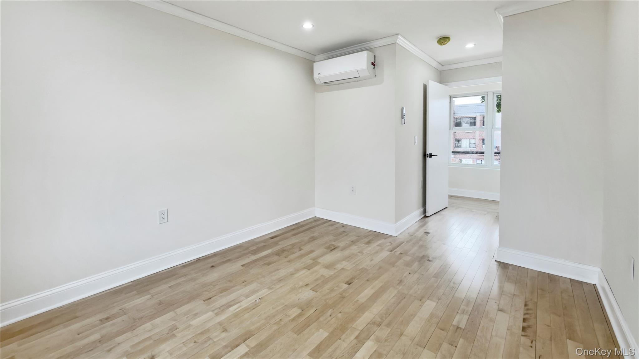 Single Family E 93rd Street  Brooklyn, NY 11236, MLS-1043323-34