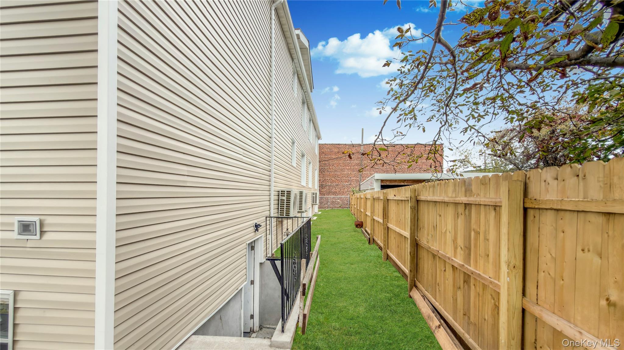 Single Family E 93rd Street  Brooklyn, NY 11236, MLS-1043323-42