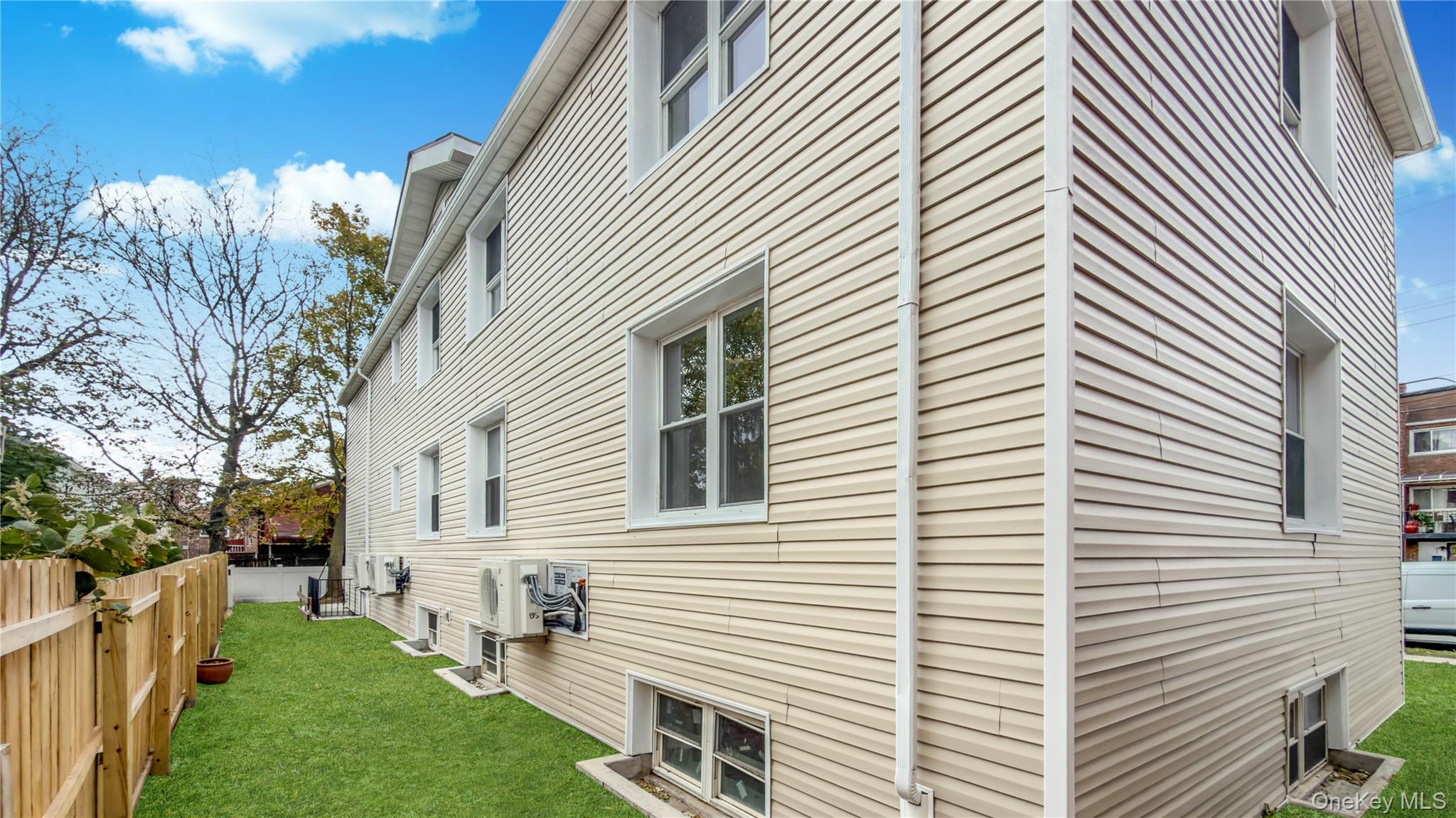 Single Family E 93rd Street  Brooklyn, NY 11236, MLS-1043323-44