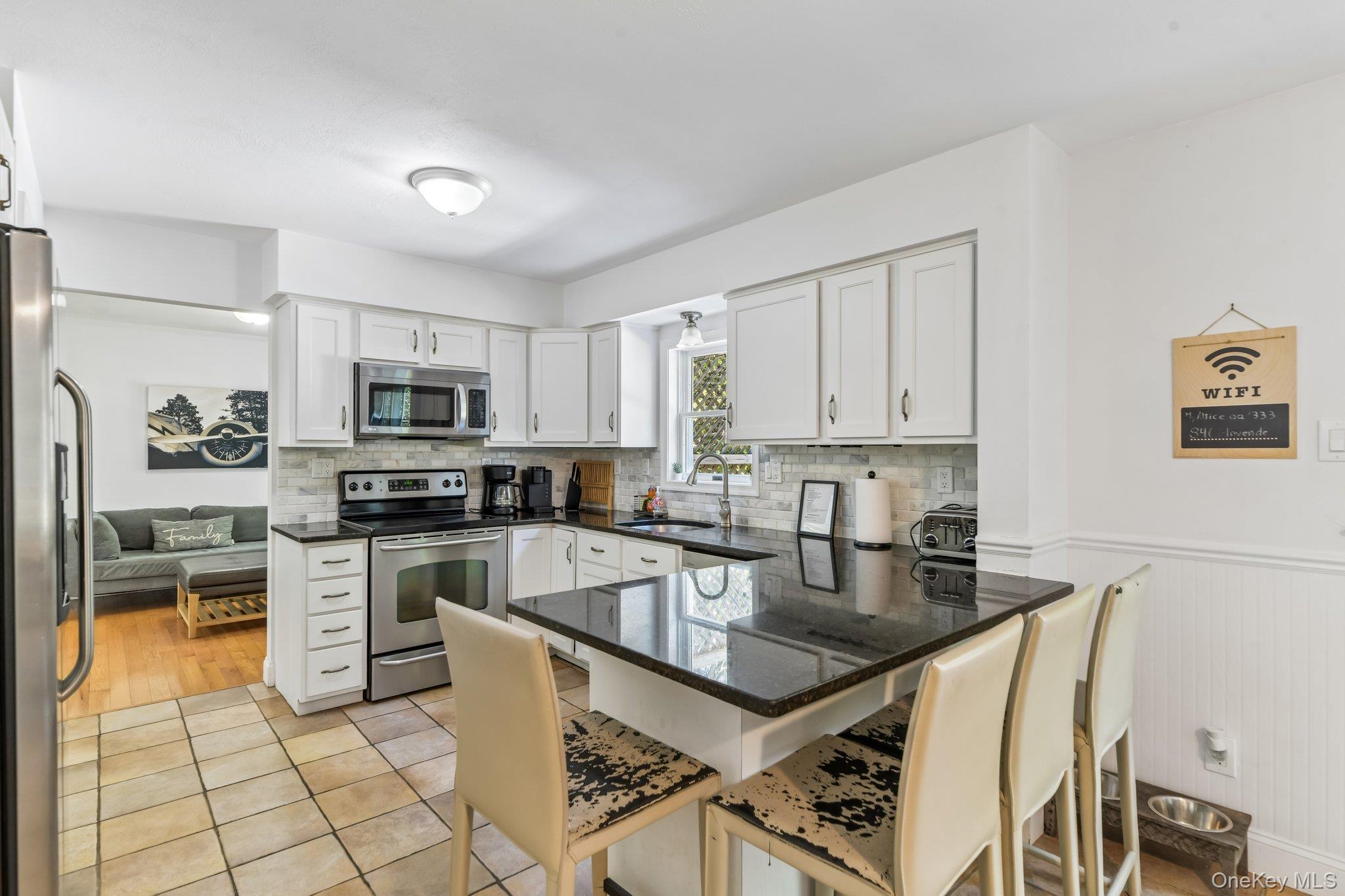 Single Family Wooded Lane Suffolk County, NY 11946, MLS-1043324-12