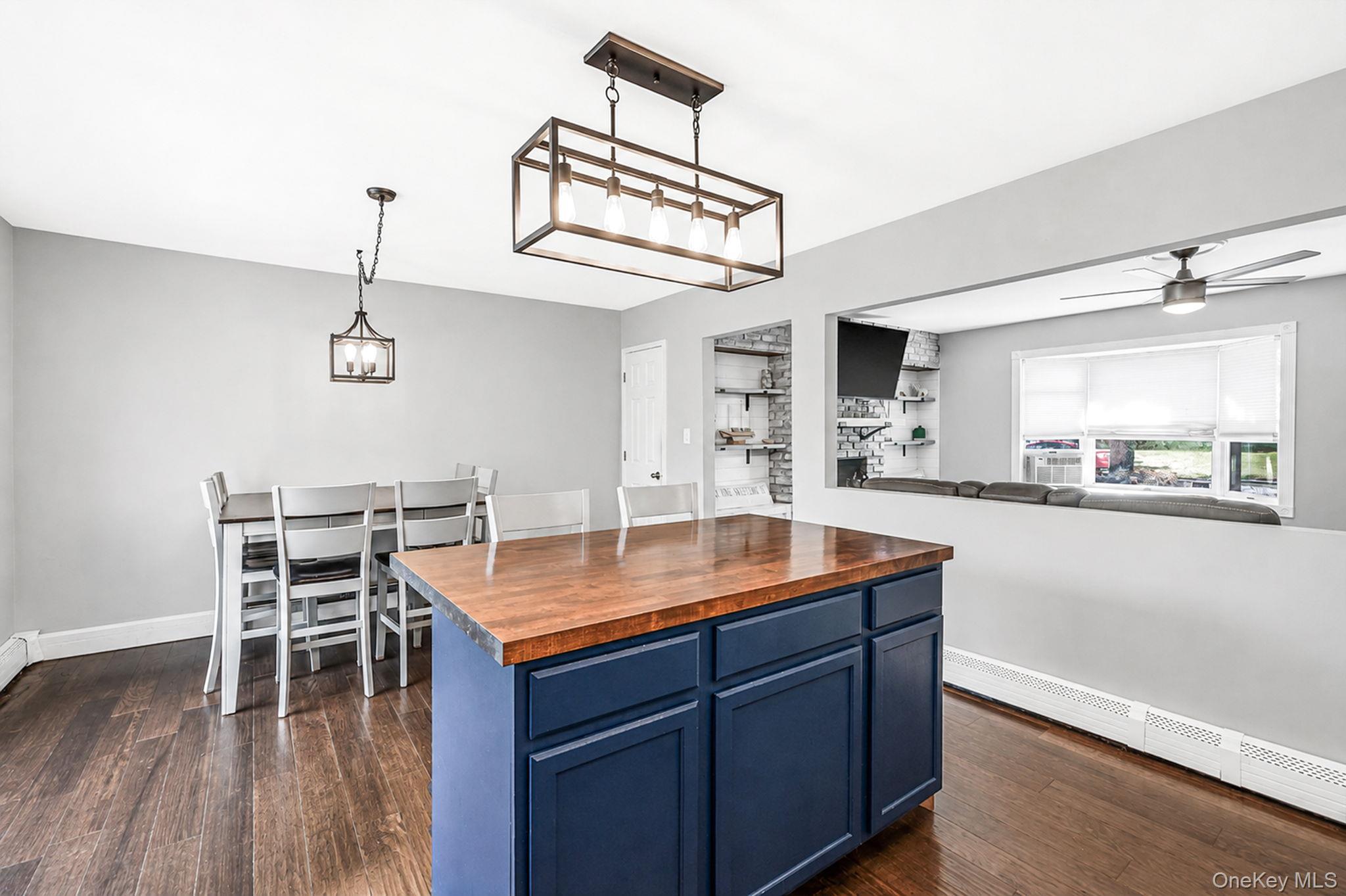 Single Family Ashland Street  Suffolk County, NY 11766, MLS-1043338-12