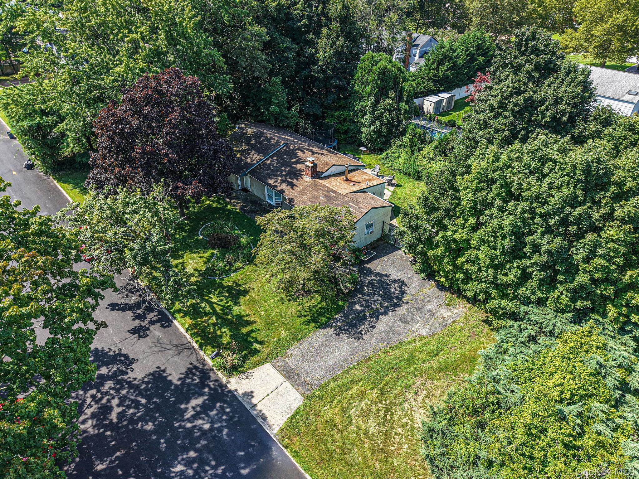 Single Family Ashland Street  Suffolk County, NY 11766, MLS-1043338-3
