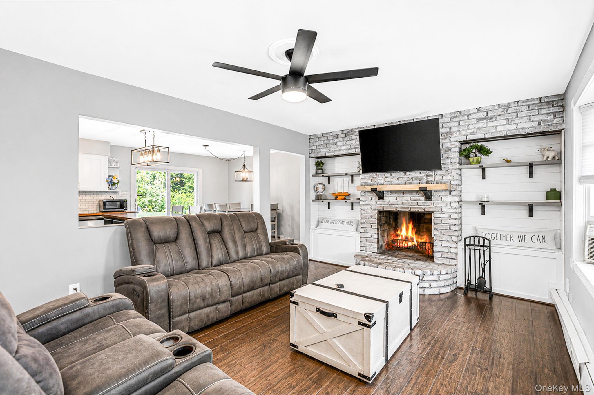 Single Family Ashland Street  Suffolk County, NY 11766, MLS-1043338-6
