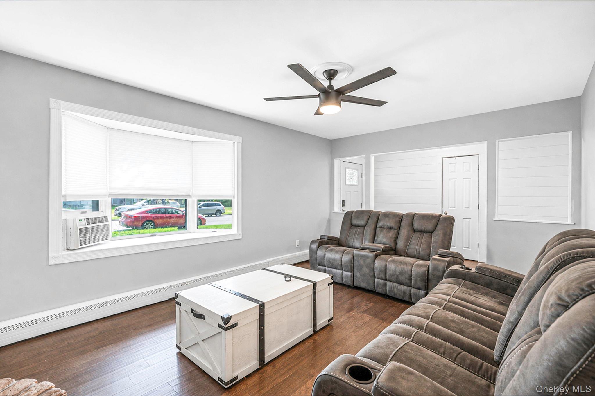 Single Family Ashland Street  Suffolk County, NY 11766, MLS-1043338-8