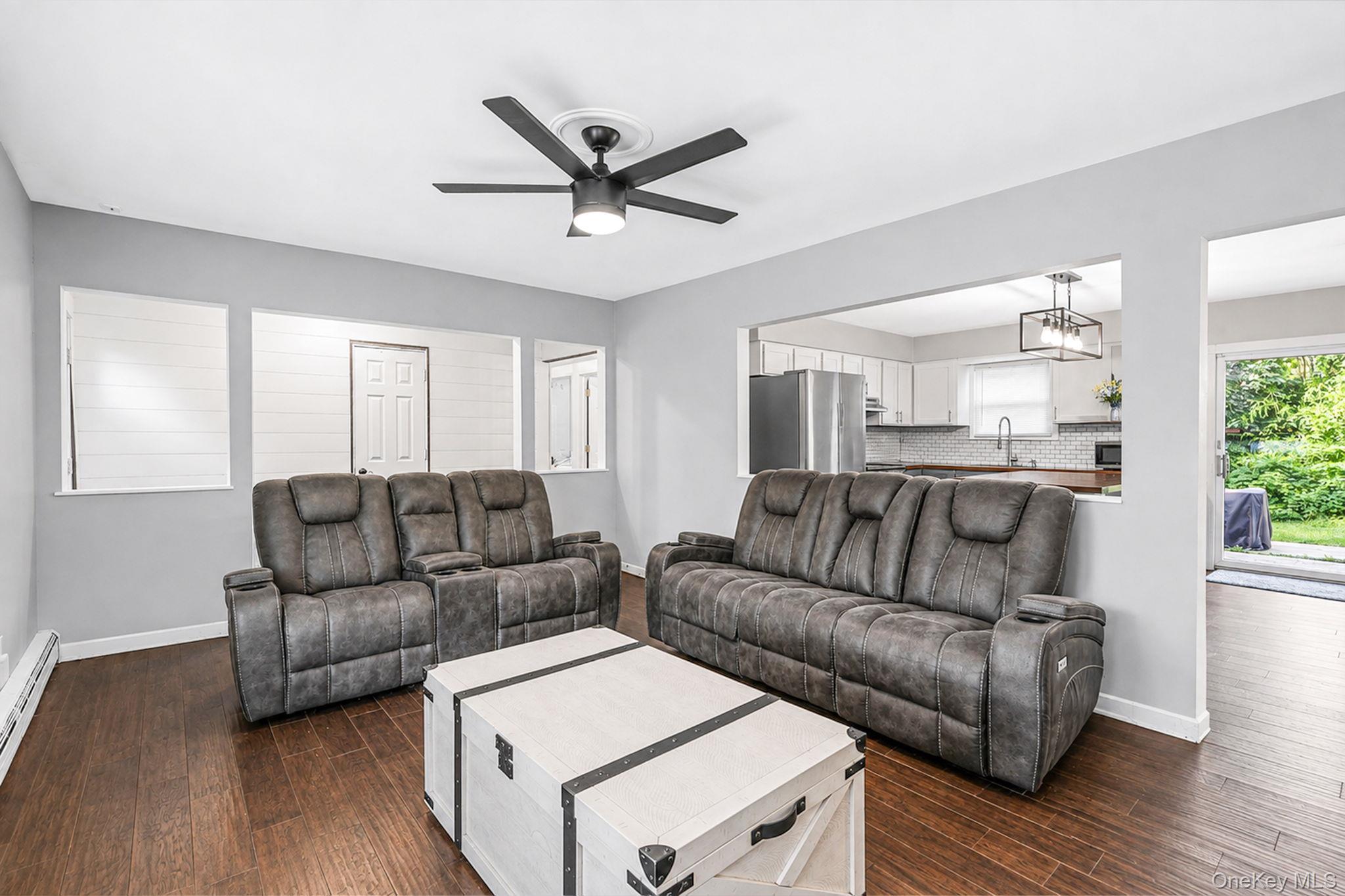 Single Family Ashland Street  Suffolk County, NY 11766, MLS-1043338-9