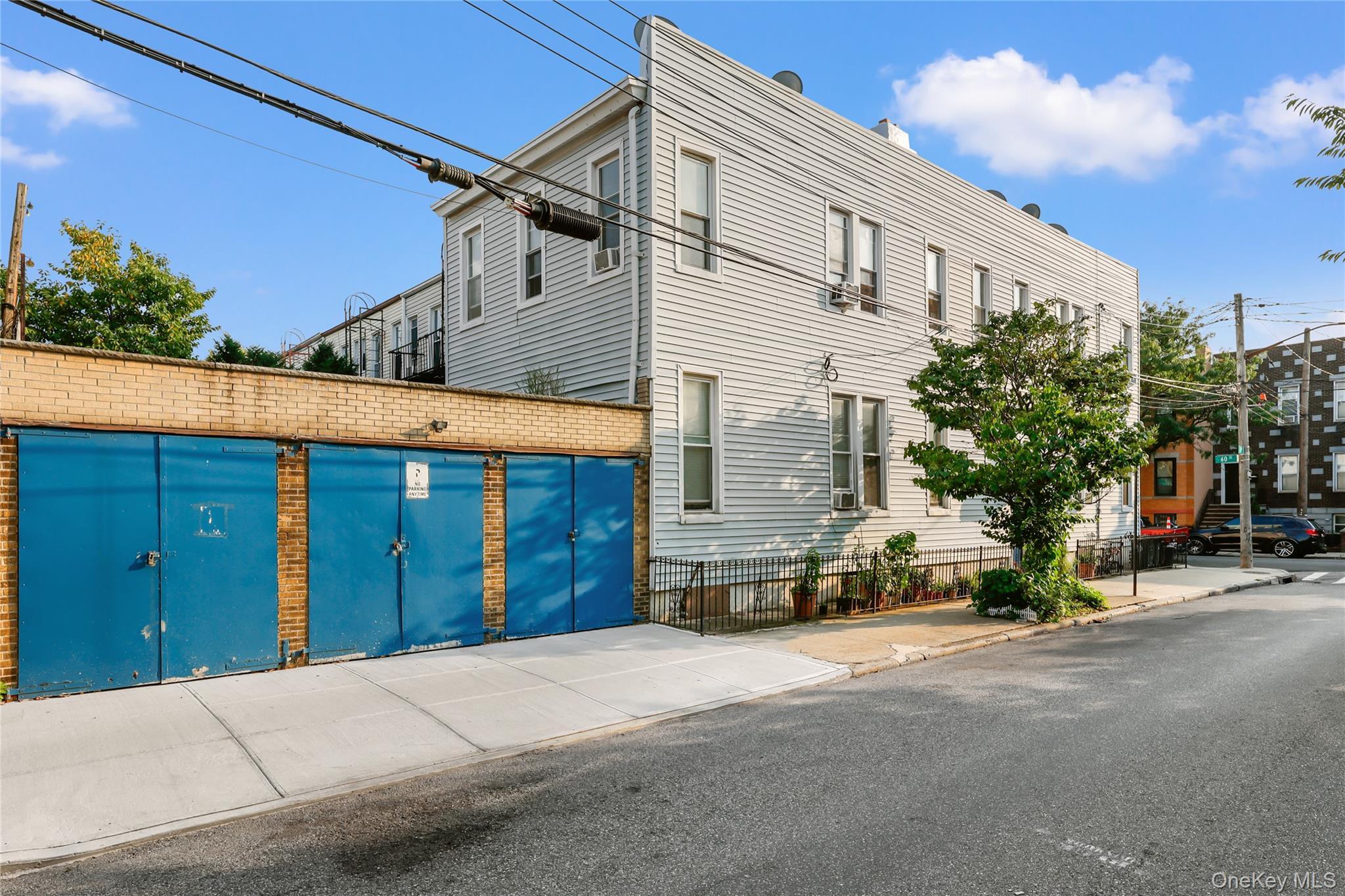 Single Family 68th Road  Queens, NY 11385, MLS-1043355-2