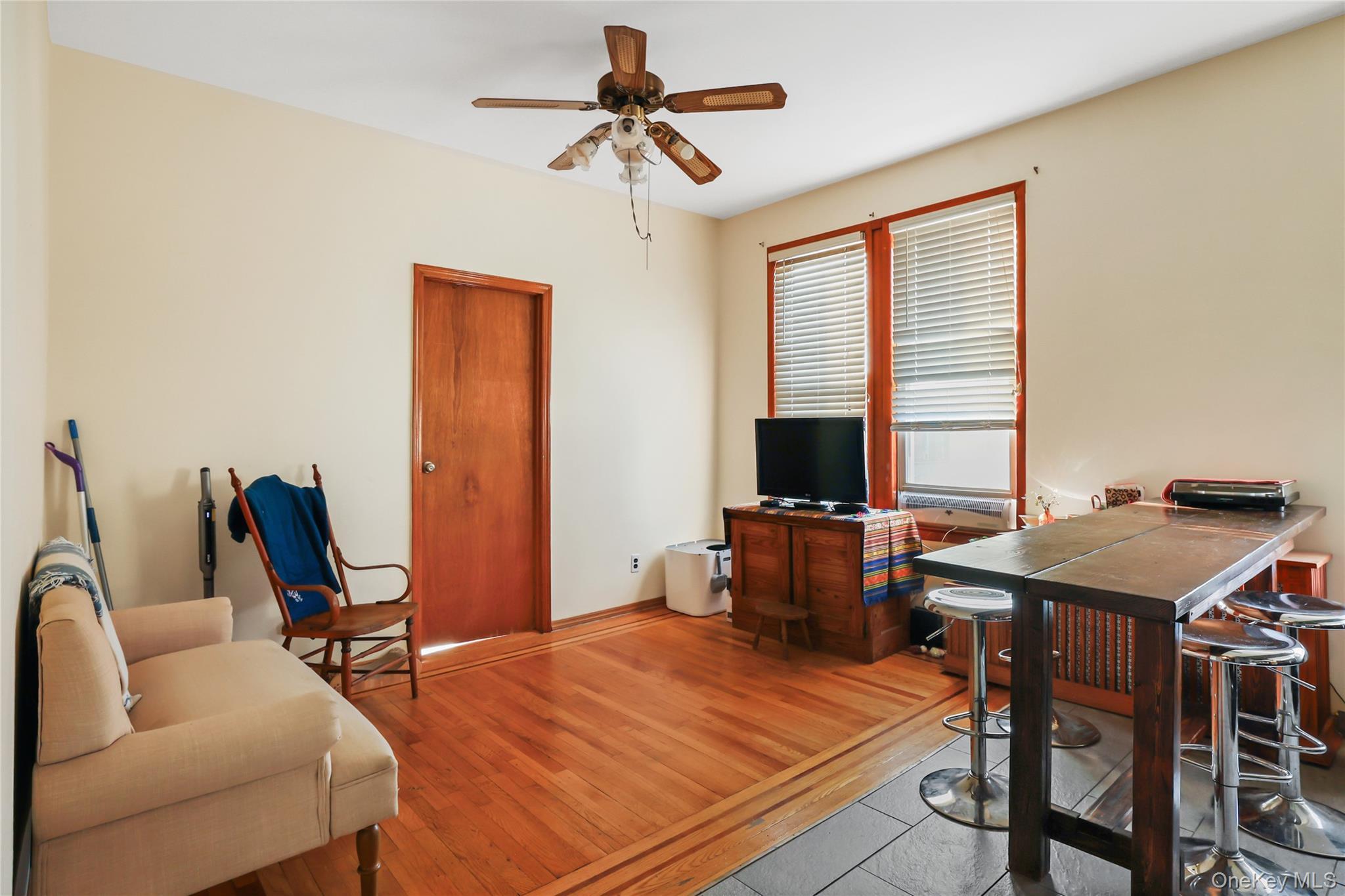 Single Family 68th Road  Queens, NY 11385, MLS-1043355-7