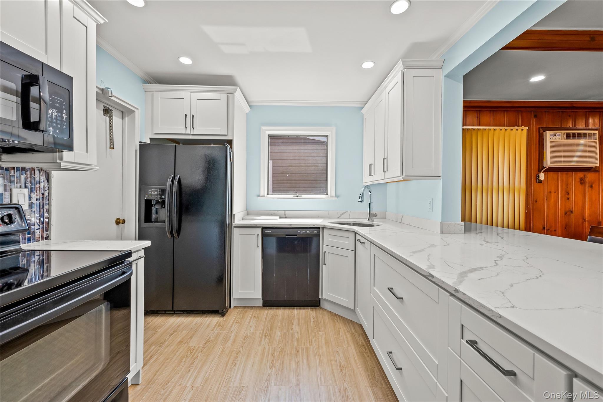 Single Family Sycamore Road  Nassau County, NY 11581, MLS-1043362-36