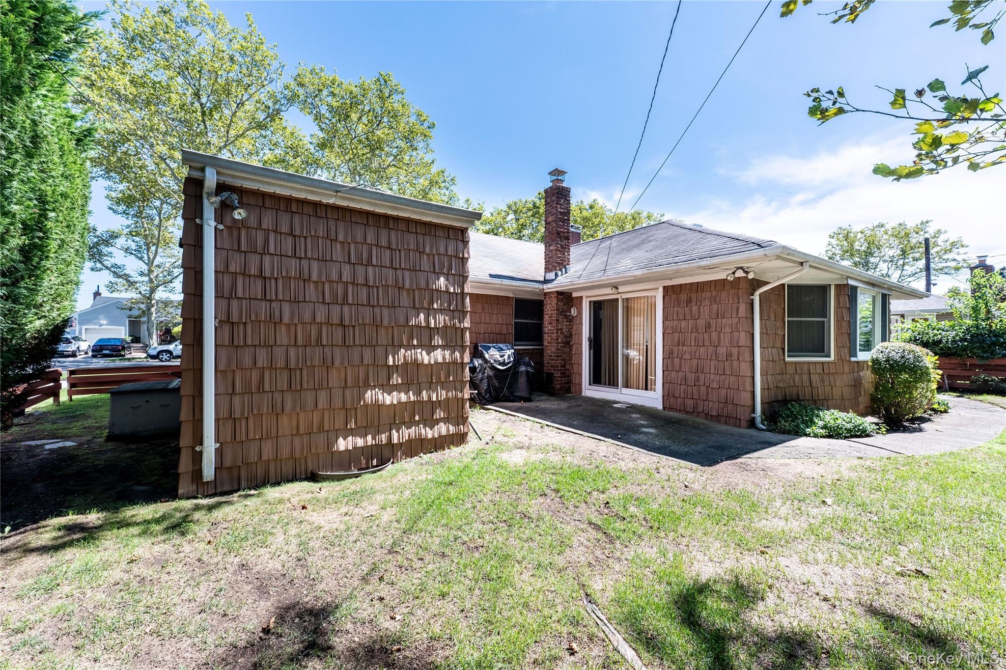 Single Family Sycamore Road  Nassau County, NY 11581, MLS-1043362-47