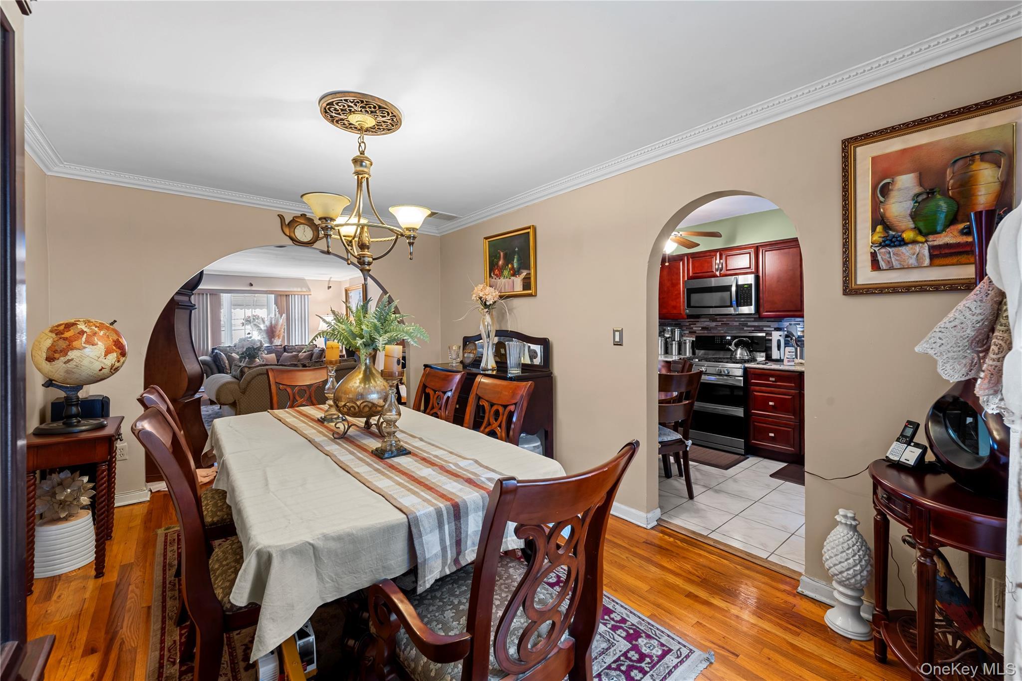 Single Family E 223rd Street Bronx, NY 10466, MLS-1043364-11