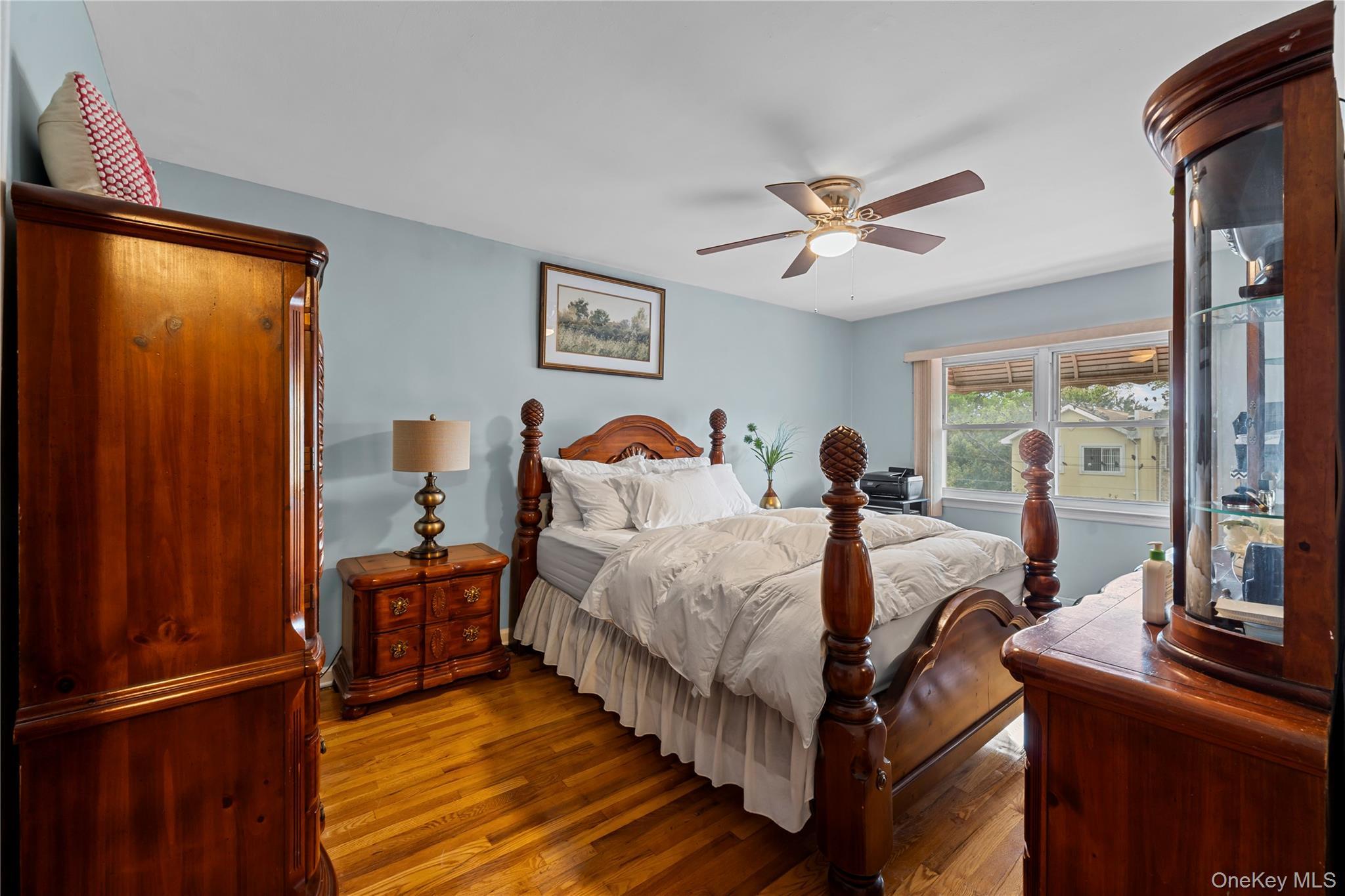 Single Family E 223rd Street Bronx, NY 10466, MLS-1043364-18