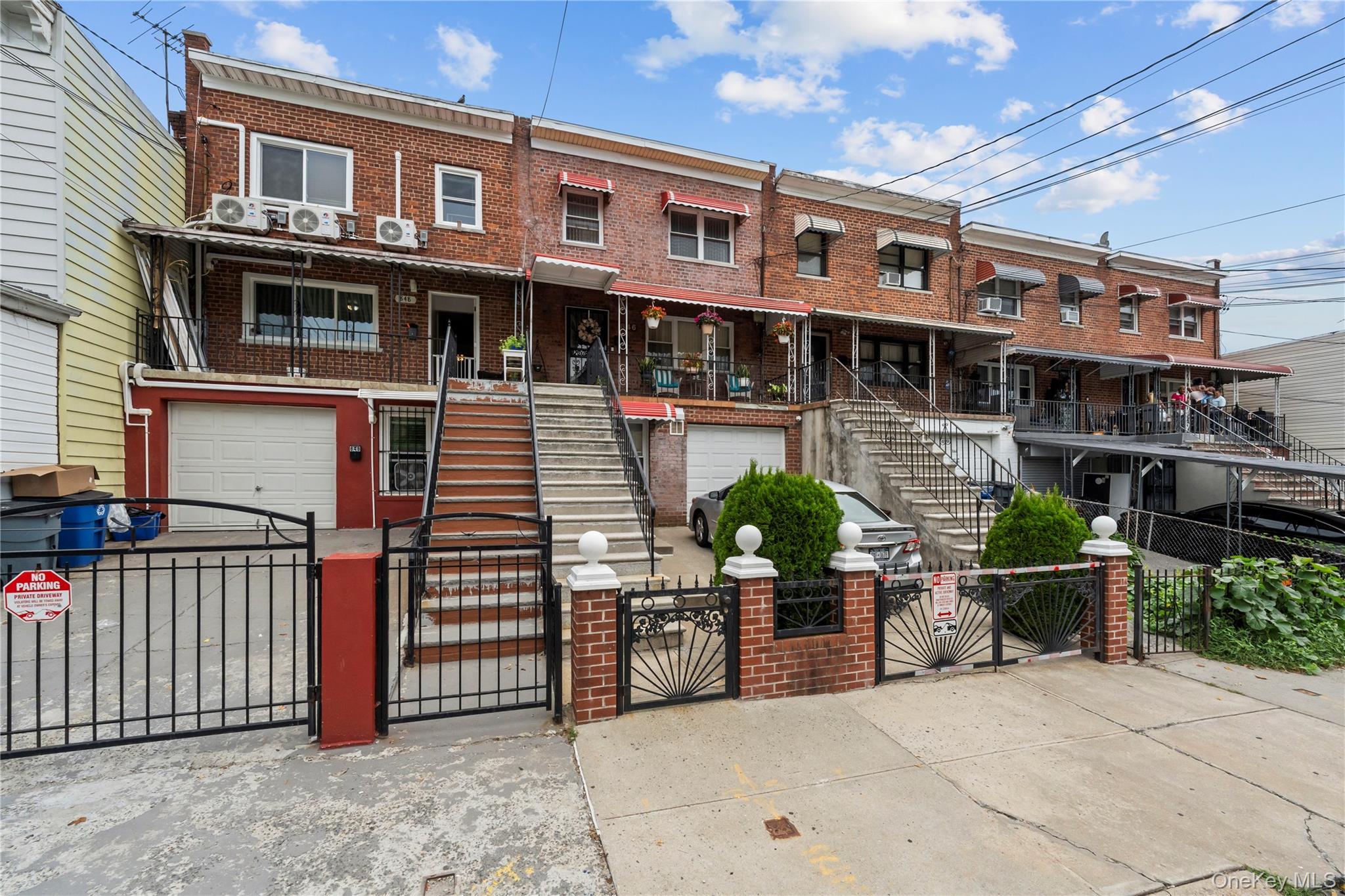 Single Family E 223rd Street Bronx, NY 10466, MLS-1043364-2
