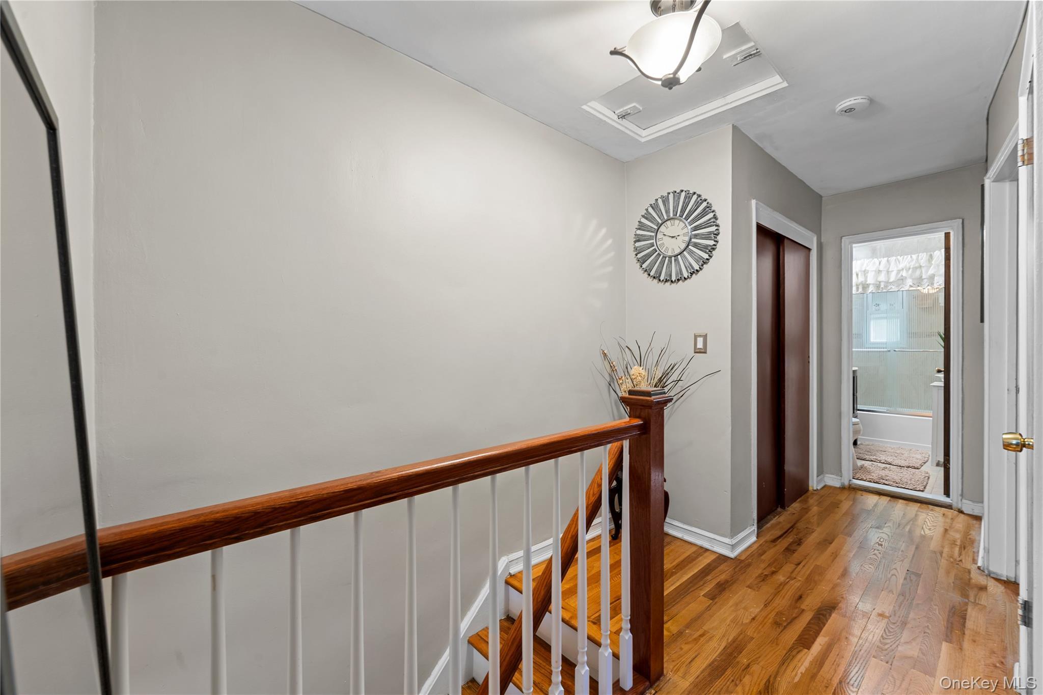 Single Family E 223rd Street Bronx, NY 10466, MLS-1043364-24