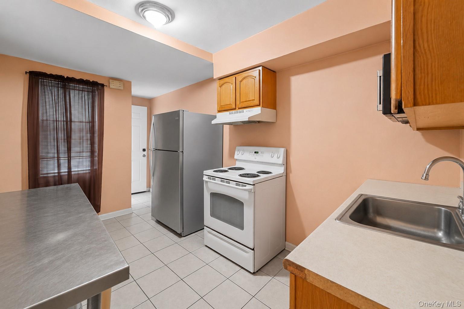 Single Family E 223rd Street Bronx, NY 10466, MLS-1043364-26