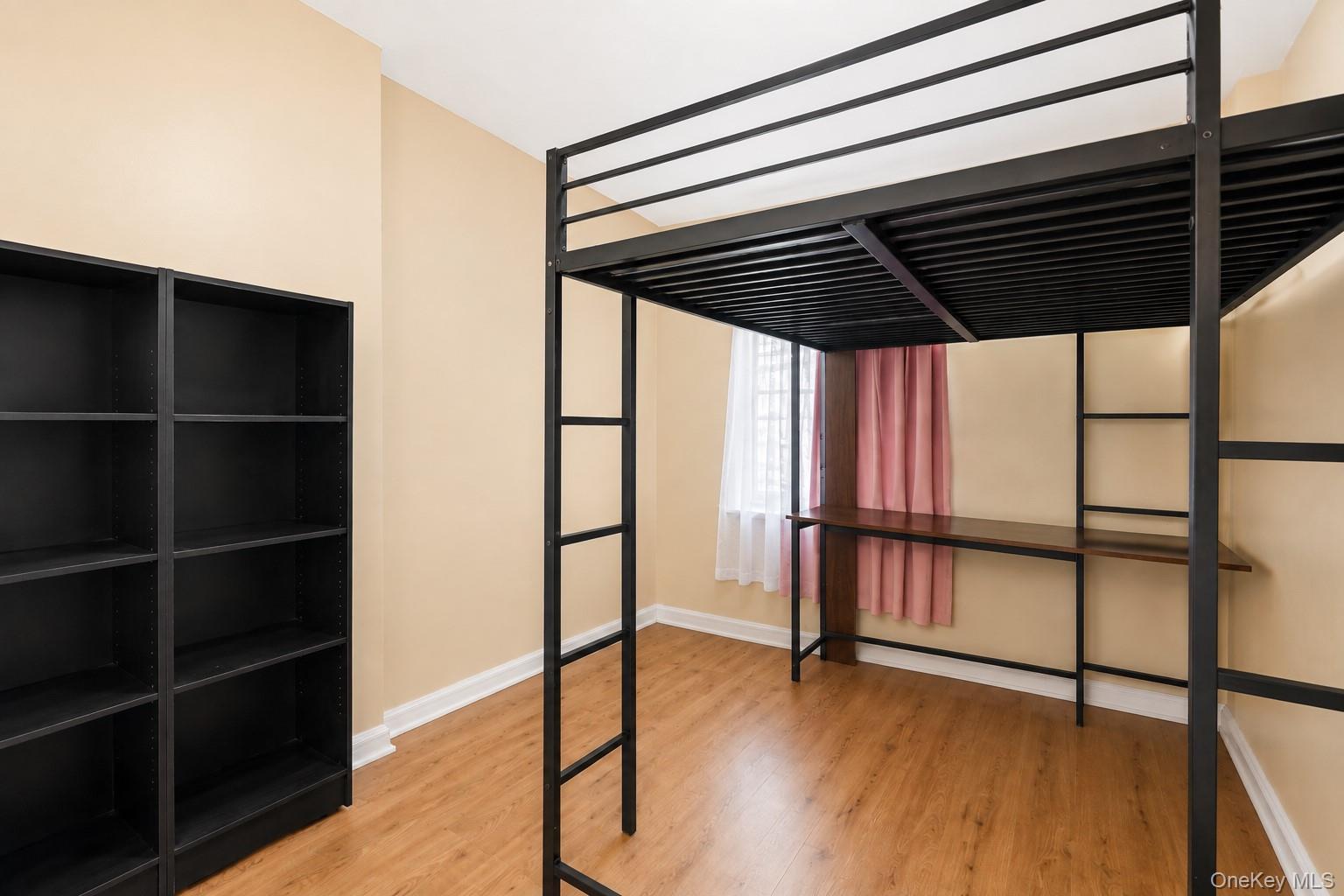 Single Family E 223rd Street Bronx, NY 10466, MLS-1043364-28