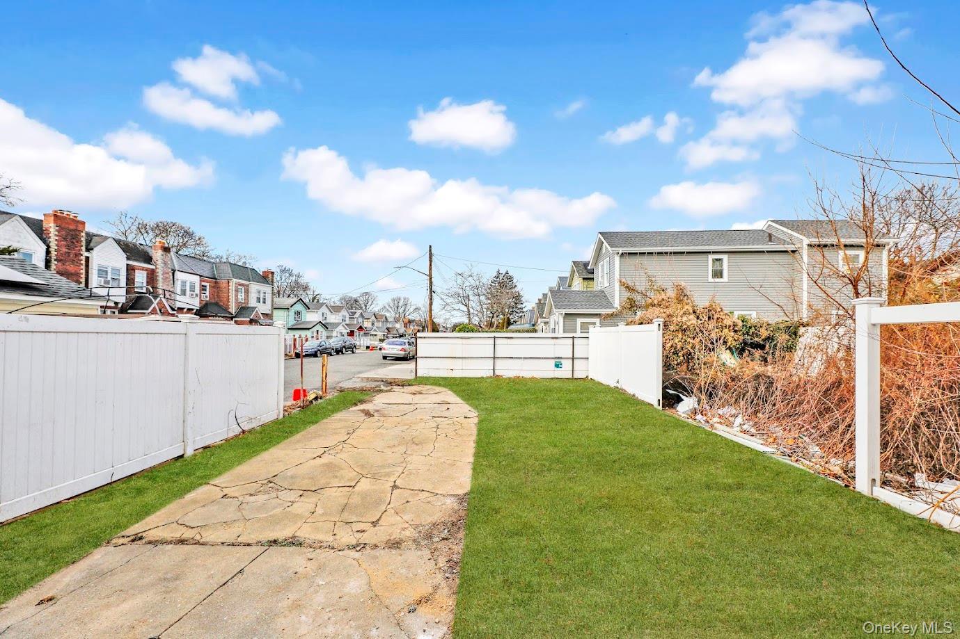 Single Family 221st Street  Queens, NY 11429, MLS-1043386-27