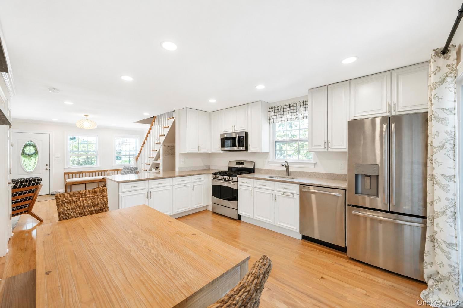 Single Family Canary Road Suffolk County, NY 11778, MLS-1043416-14