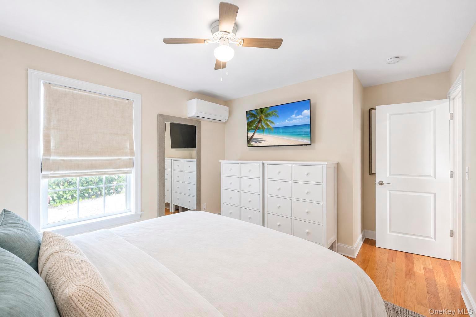 Single Family Canary Road Suffolk County, NY 11778, MLS-1043416-16