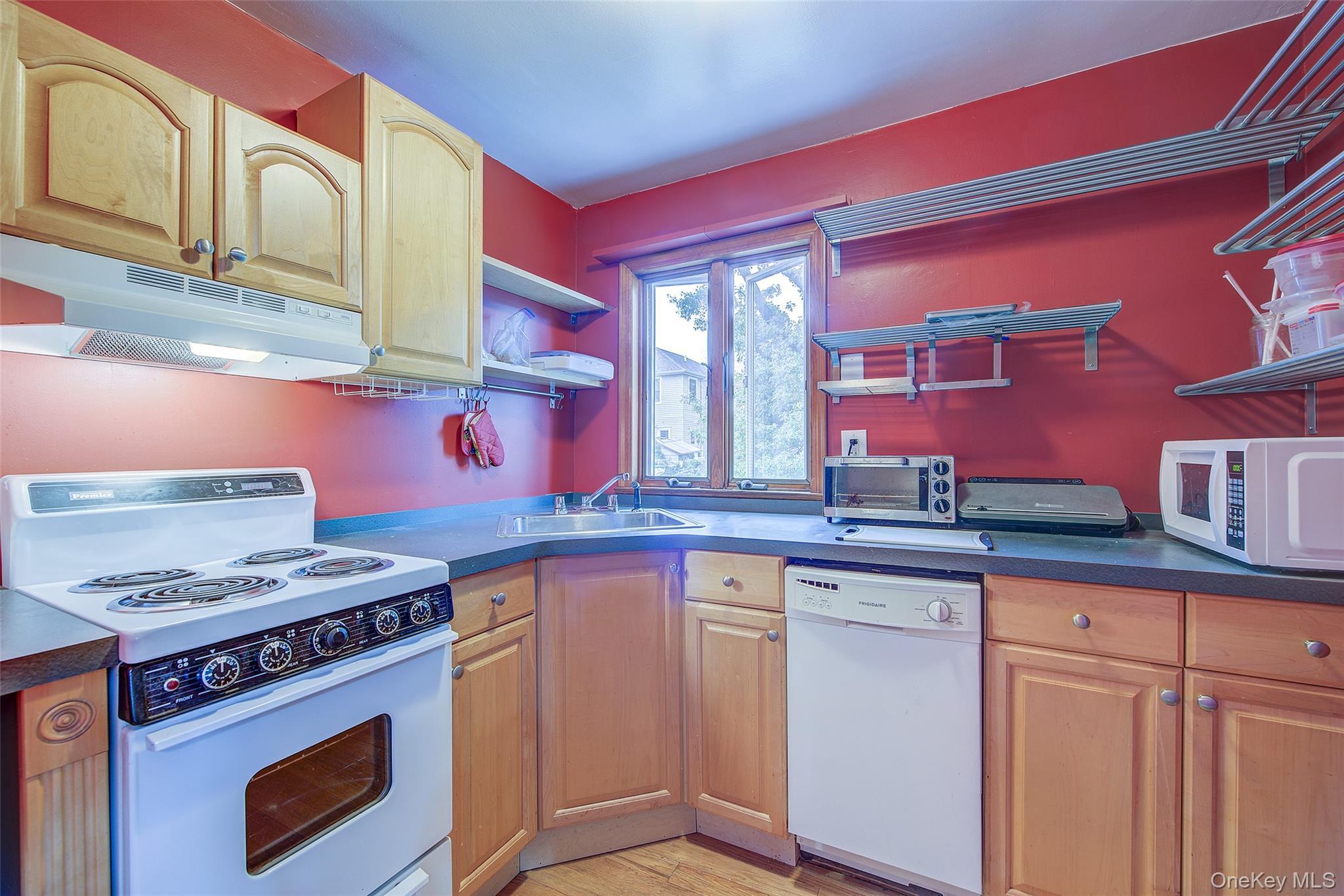 Single Family 210th Place Queens, NY 11360, MLS-1043442-28