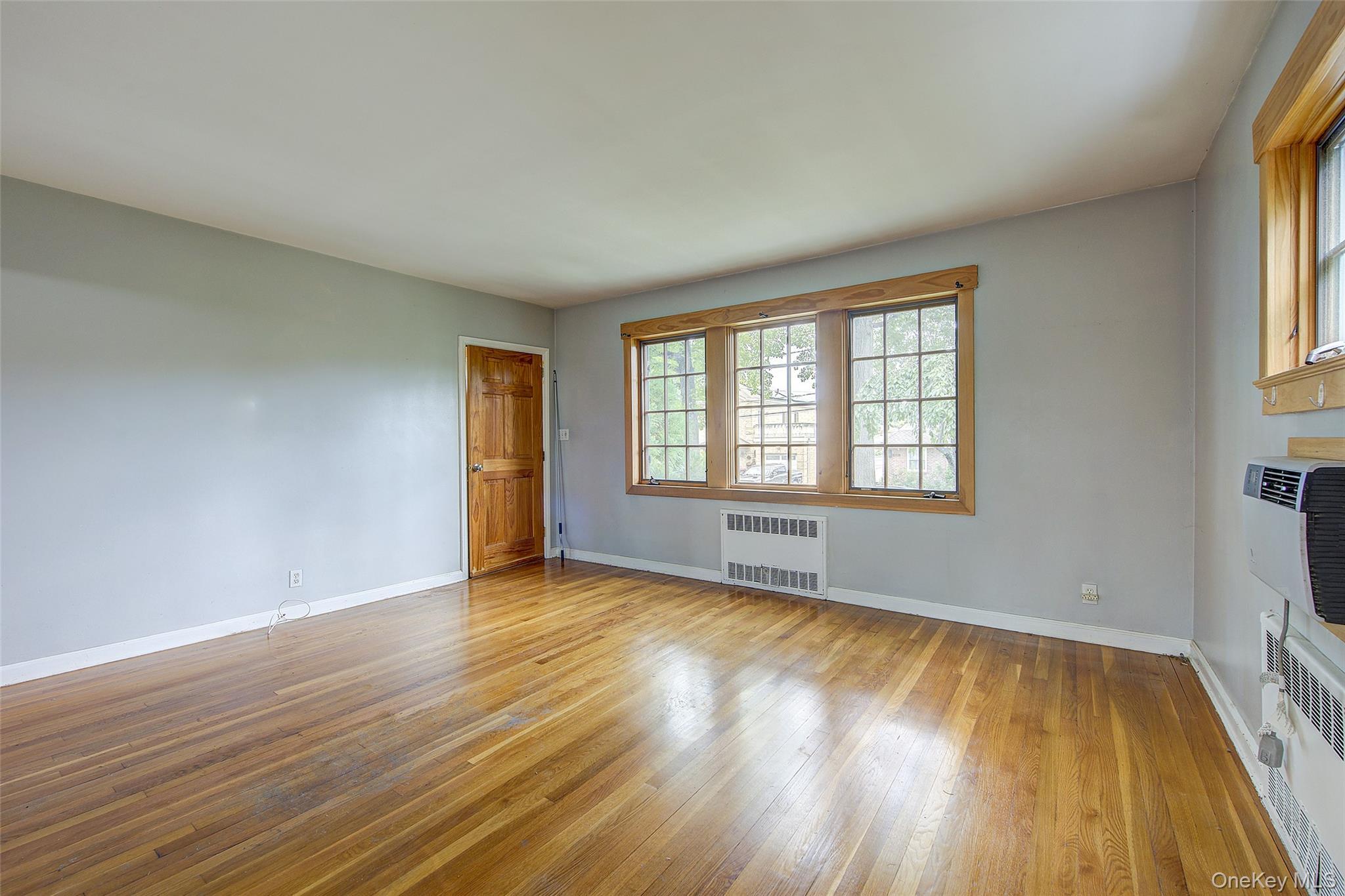 Single Family 210th Place Queens, NY 11360, MLS-1043442-4