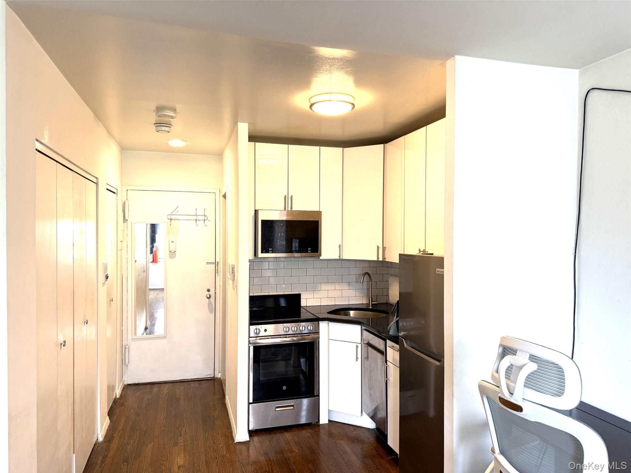 Apartment E 10th Street Manhattan, NY 10003, MLS-1043453-8