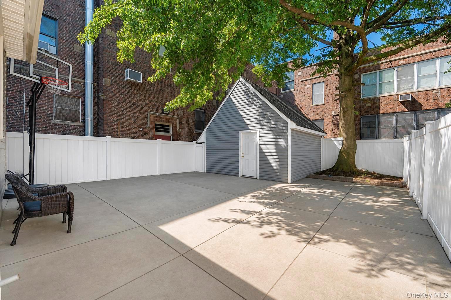 Single Family 200th Street  Queens, NY 11412, MLS-1043483-5