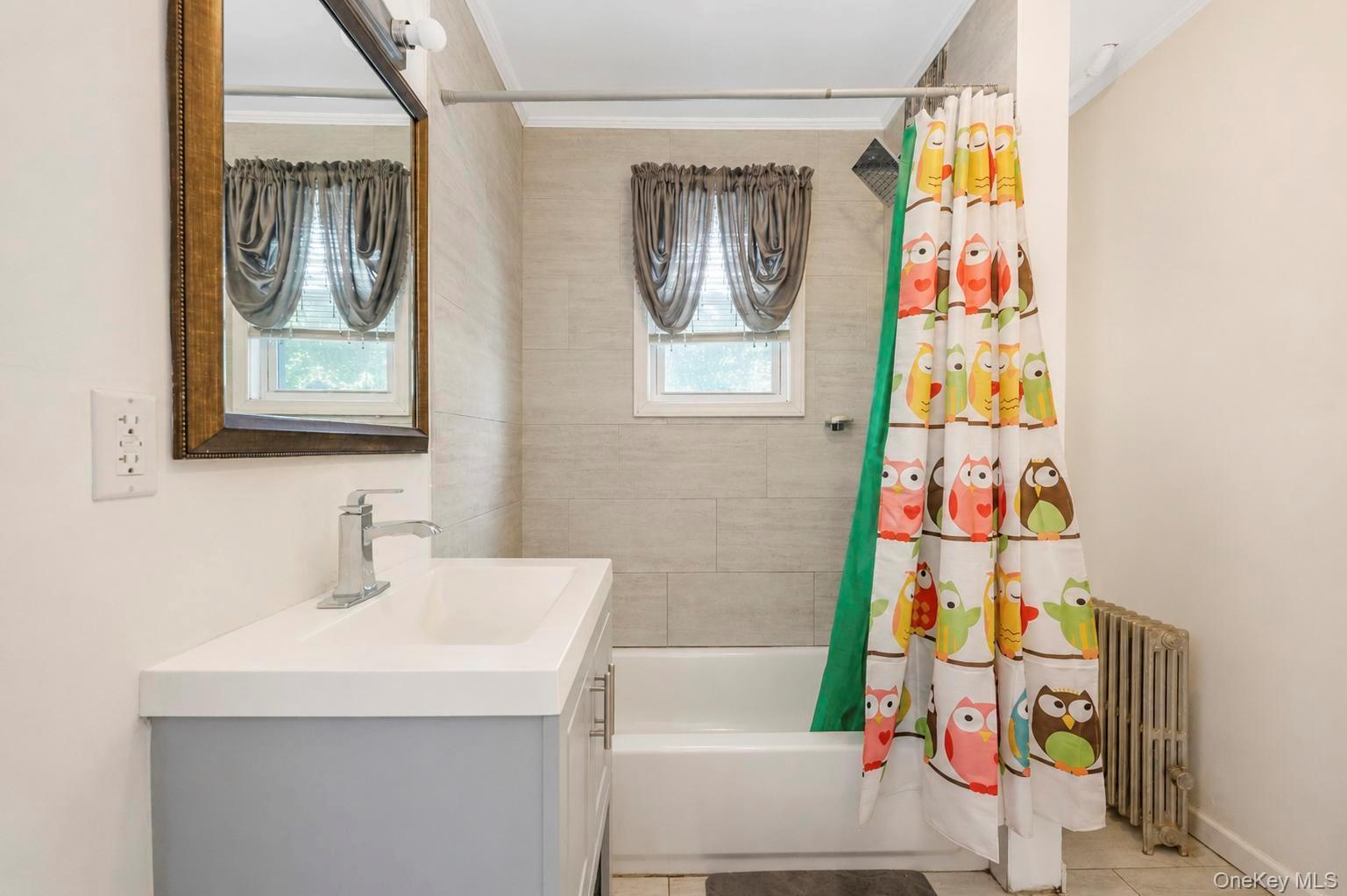 Single Family 200th Street  Queens, NY 11412, MLS-1043483-8