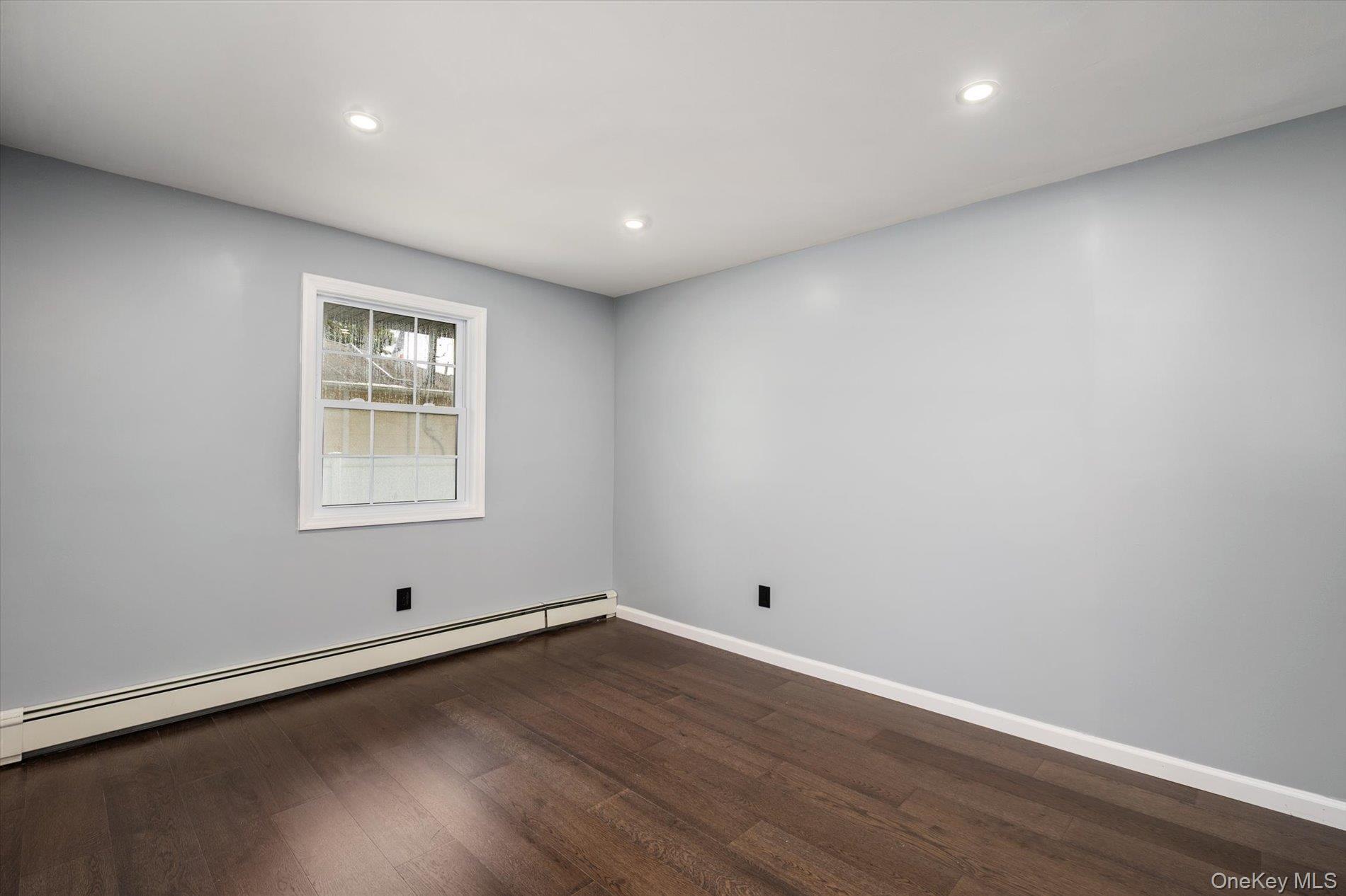 Single Family 30th Street  Suffolk County, NY 11726, MLS-1043484-11