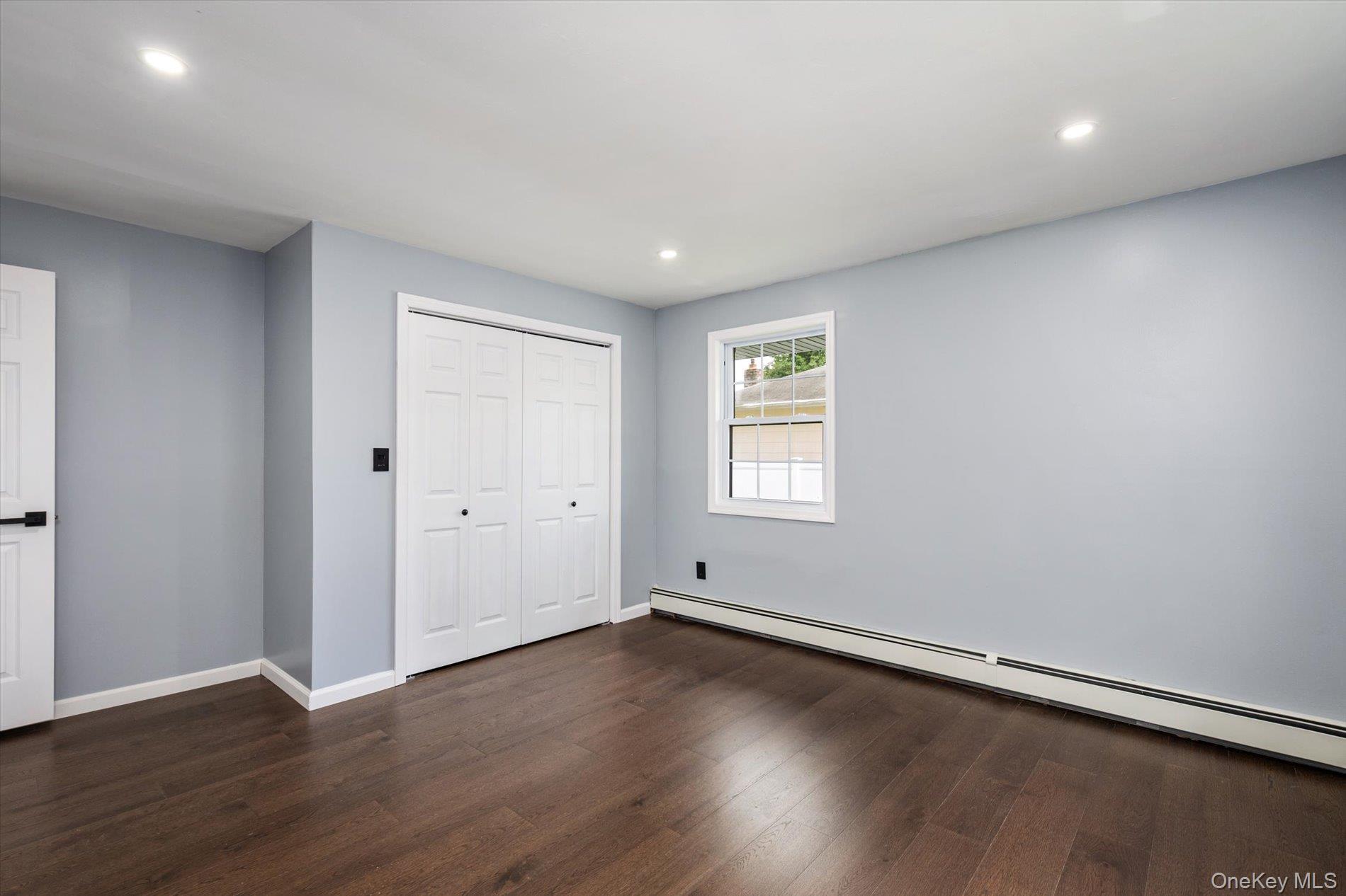 Single Family 30th Street  Suffolk County, NY 11726, MLS-1043484-16
