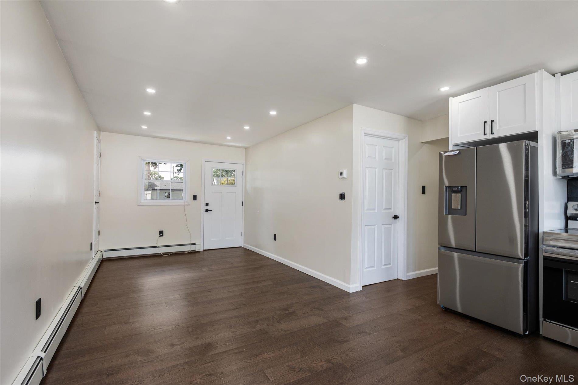 Single Family 30th Street  Suffolk County, NY 11726, MLS-1043484-19
